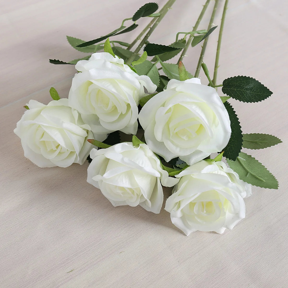 Artificial Roses Flowers Wedding Procional Flower Arch Decor Handheld Baund Wall Flower Bouquet Home Decor Accories
