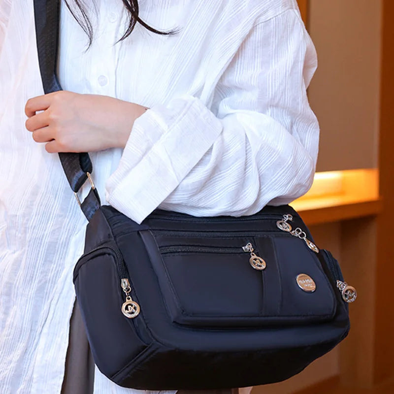 Neutral Crossbody Bags for Men and Women Are Suitable for Daily Commuting and Going to School They Are Single-Shoulder Bags.
