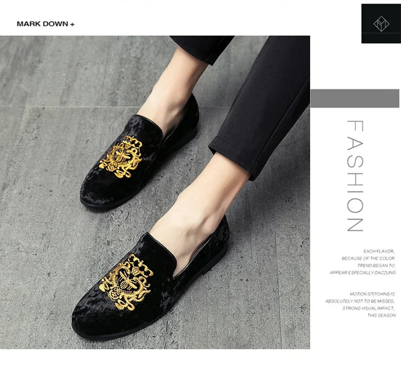 2025 Wedding Dress Shoes Casual Men Loafers New Big Size Lazy Peas shoes Embroidery Moccasins Shoes Suede Leather shoes Zapatos