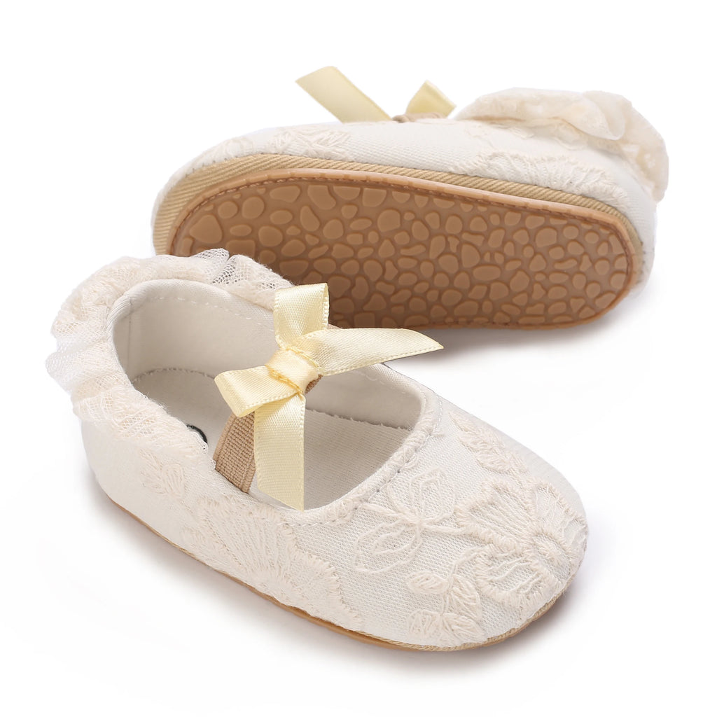 Cute White Lace Baby Girl Princess shoes  Baby Moccasins Moccs Shoes Bow Fringe Rubber Soled Non-slip Footwear Crib Shoes