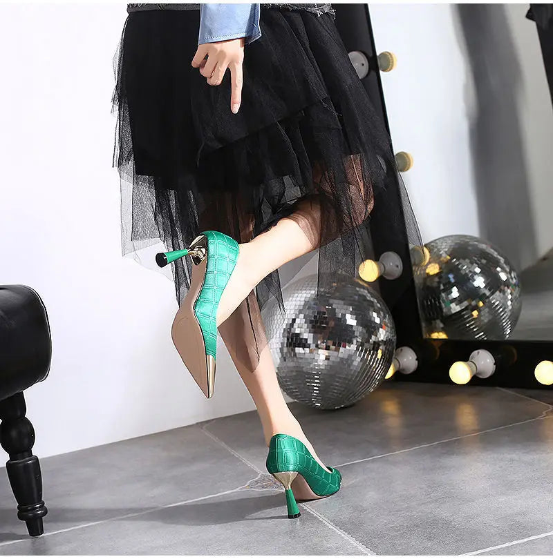 2025 New Woman Pink Pumps Luxury Designer Metal Pointed Stiletto Shallow Mouth Single Shoes High Heels Women Green Party Shoes