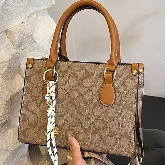 New 2025 Fashion Versatile Women's Bag with Large Capacity and High Quality, Retro Vintage Flower Handheld Tote Bag