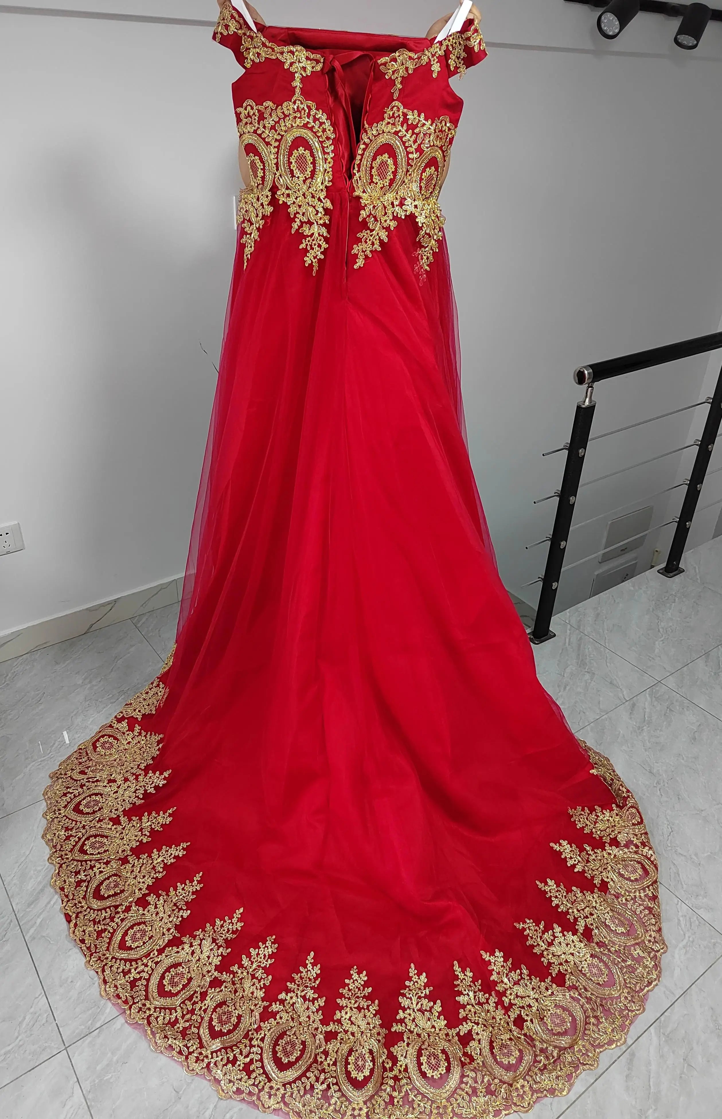 Luxury wedding dress