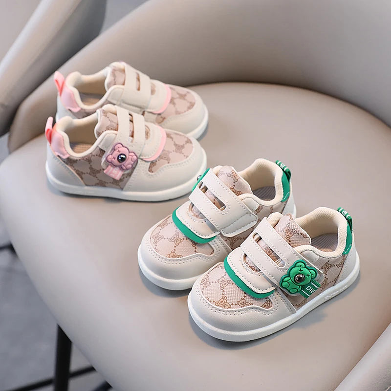 1 pairs Baby Shoes Spring New Baby Soft Sole Versatile  kid's Walking Shoes Little Bear Girls Sports Shoes Cartoon Casual Shoes