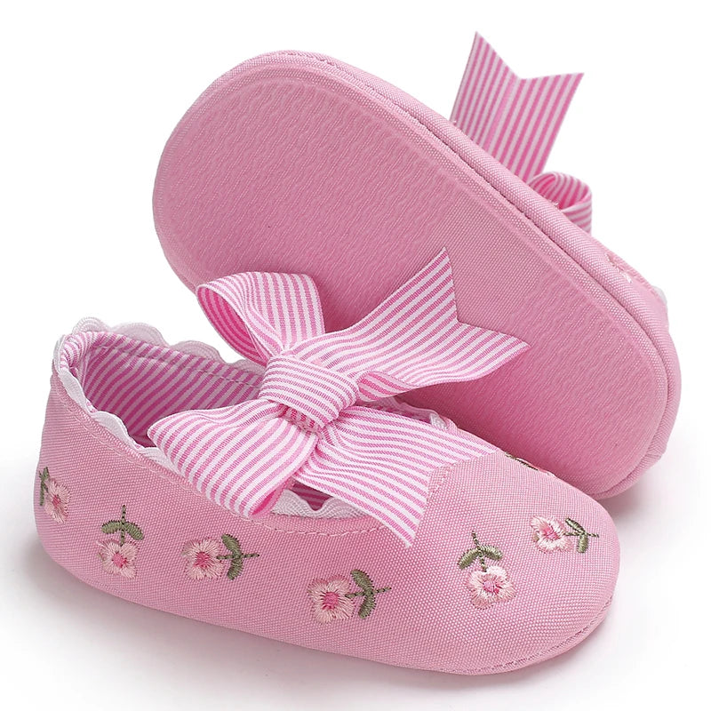 Newborn Toddler Baby Shoes Girl Baby Crib Shoes Princess Flower Bow Baby Cotton Sole First Walker Sneakers 0-18 Months
