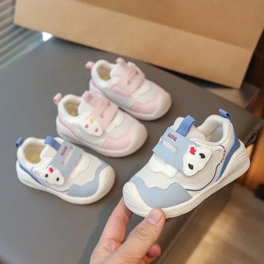 Baby walking shoes 2025 winter and winter new fashionable sports shoes trend soft sole comfortable Velcro cute and versatile