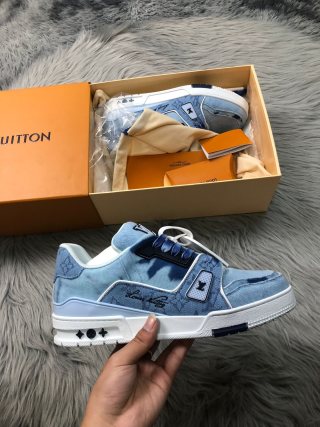 Louis vuitton sneakers